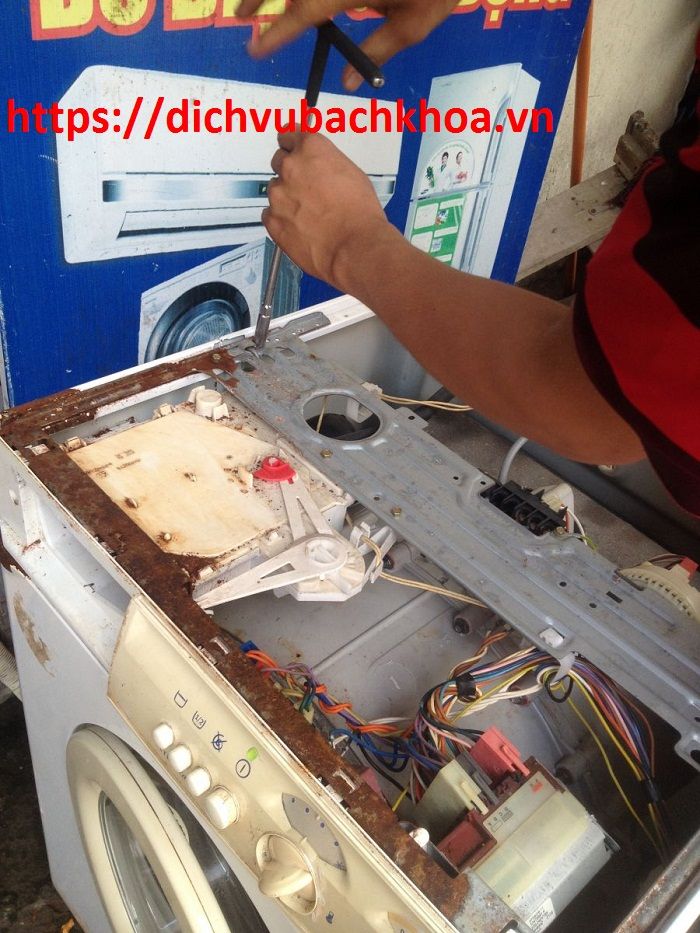 Thợ sửa máy giặt electrolux tại cầu giấy